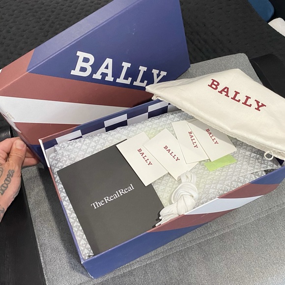 🛑SOLD🛑🥎BALLY GAVINO RUNNERS🥎 - Picture 10 of 12